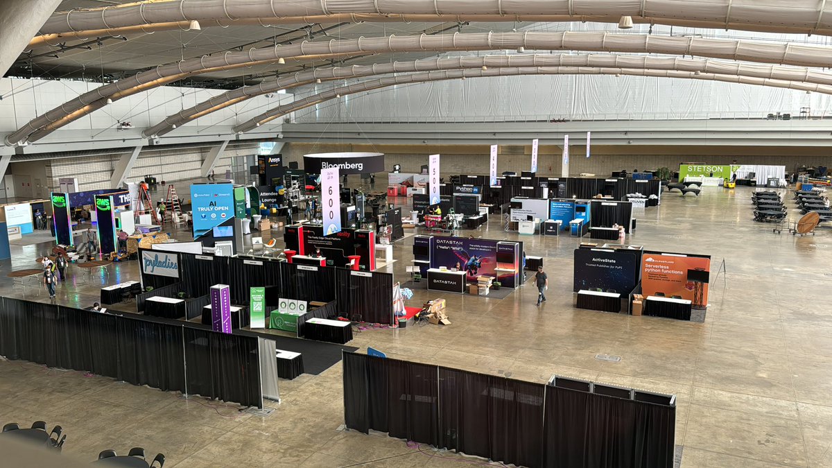 theonewolf's tweet image. Here we go!  Everything is getting setup for PyCon!

#pgh #pycon2024 #pyconUS