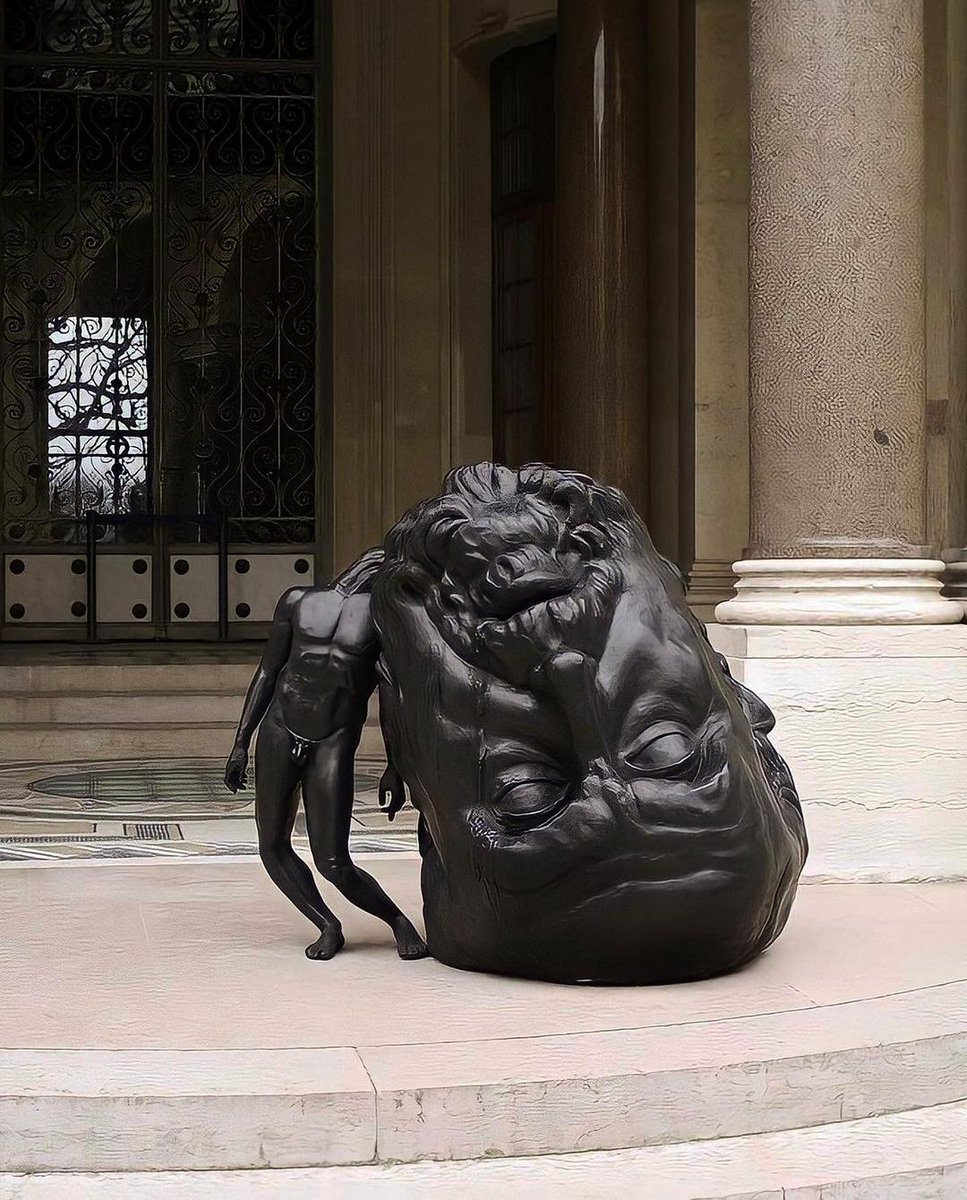 17. The Weight of Thought, bronze sculptures by Thomas Lerooy