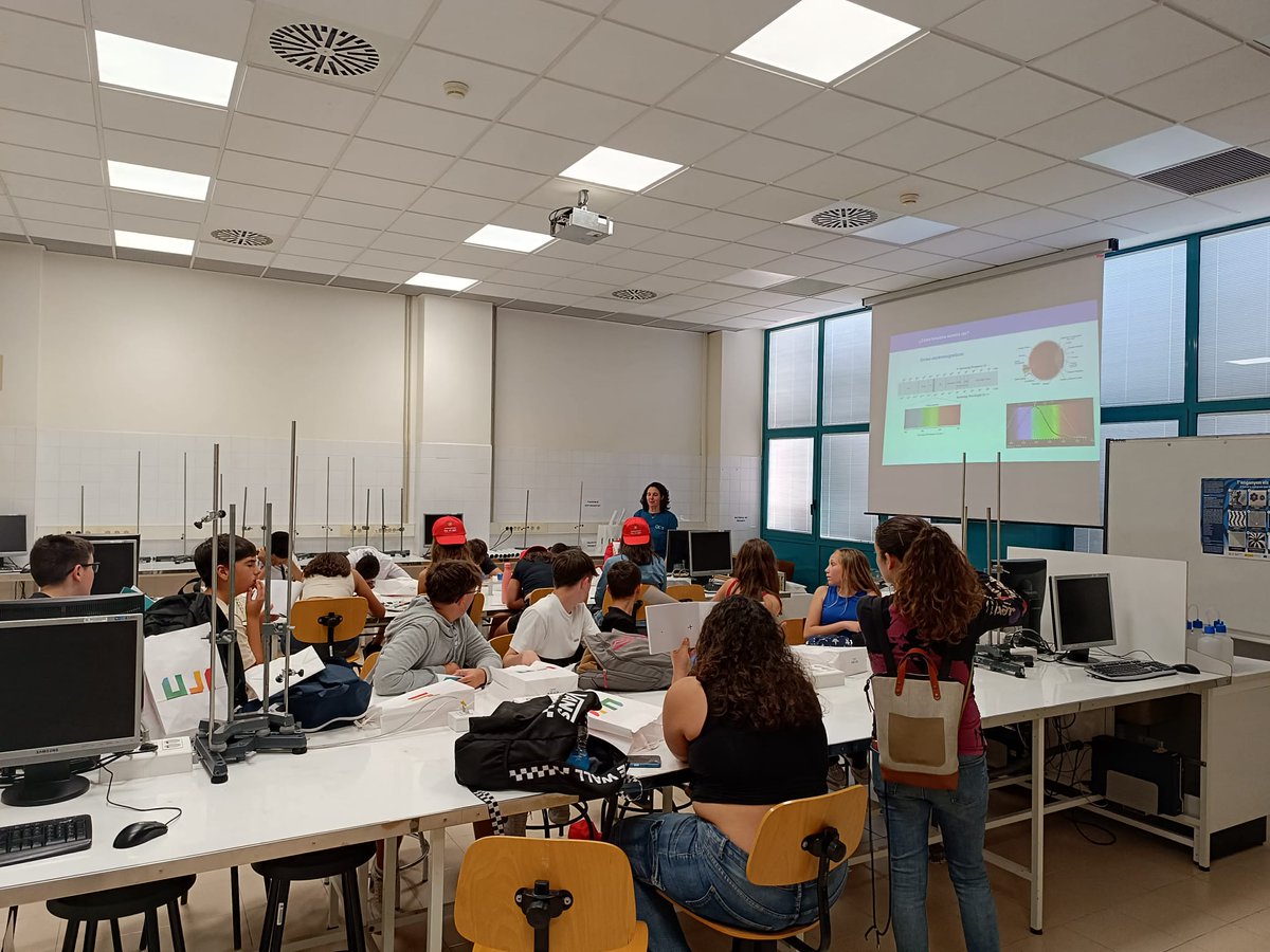 Gladys Mínguez-Vega (@minguezvega) on Twitter photo Gracias por haber confiado en <a href="/PhotonicsUji/">GROC•UJI</a> <a href="/UJIuniversitat/">Universitat Jaume I</a> para el evento nacional del #DiadelaLuz #LightDay2024 <a href="/IDLofficial/">International Day of Light 16 May</a> <a href="/DIL_SPAIN/">Día Internacional de la Luz</a>. Lo he pasado genial 🔅🎉🥳
Nuestros jóvenes investigadores <a href="/OpticsCastello/">OCAS (Optics Castelló)</a> lo han hecho posible, ¡son lo mejor! 💪🏼❤️. Gracias ‼️ Gracias por haber confiado en <a href="/PhotonicsUji/">GROC•UJI</a> <a href="/UJIuniversitat/">Universitat Jaume I</a> para el evento nacional del #DiadelaLuz #LightDay2024 <a href="/IDLofficial/">International Day of Light 16 May</a> <a href="/DIL_SPAIN/">Día Internacional de la Luz</a>. Lo he pasado genial 🔅🎉🥳
Nuestros jóvenes investigadores <a href="/OpticsCastello/">OCAS (Optics Castelló)</a> lo han hecho posible, ¡son lo mejor! 💪🏼❤️. Gracias ‼️