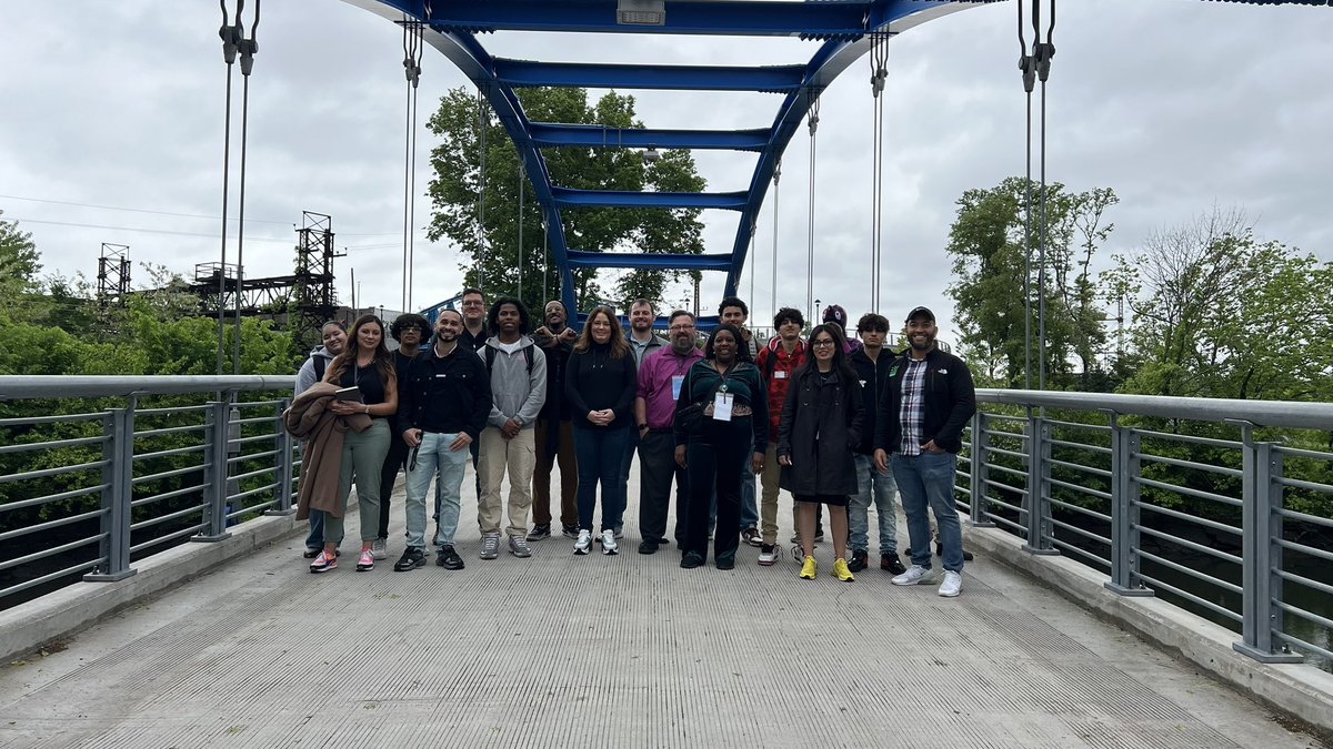 BPL Guided Experience at @FannieLouHS Day two. Is it any surprise that we’ve built in “learning in the community”. Our thanks to the @BxRiverAlliance for hosting us this afternoon.