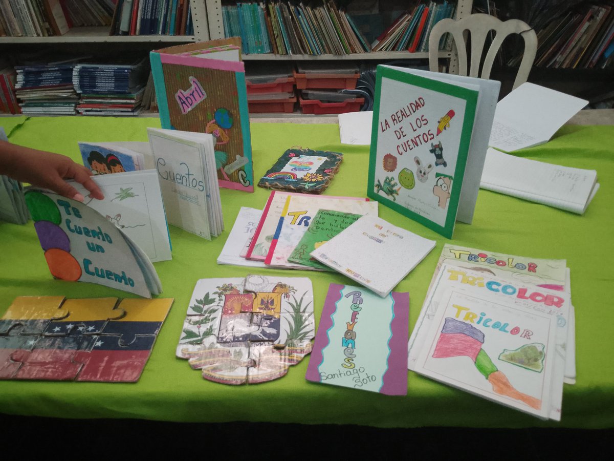 CDCESUCRE148191's tweet photo. #16May|| Encuentro del Saber y Hacer de la Biblioteca escolar en el marco de la producción literaria, científica infantil y juvenil generadas por las brigadas de lectura y escritura.
#TrujilloVanguardiaEducativa
#EsteEsUnPuebloMaduro
@NicolasMaduro
@_LaAvanzadora https://t.co/S3ET5KhUop