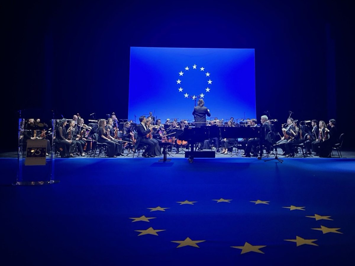 Arrivé à #Strasbourg pour la 133e session du @coe_fr et pour célébrer les 75 ans du Conseil, un pilier de la démocratie et des droits humains en Europe 🇪🇺   Nous avons débuté avec un concert inspirant à l'Opéra national du Rhin, prélude propice aux discussions de demain. #CoE75