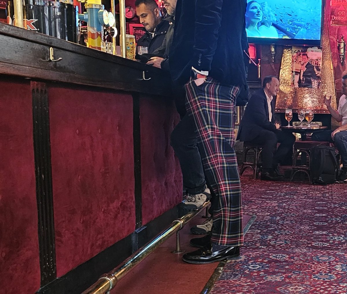 Bay City Rollers revival or Rupert the Bear???👀👀👀🍻👌