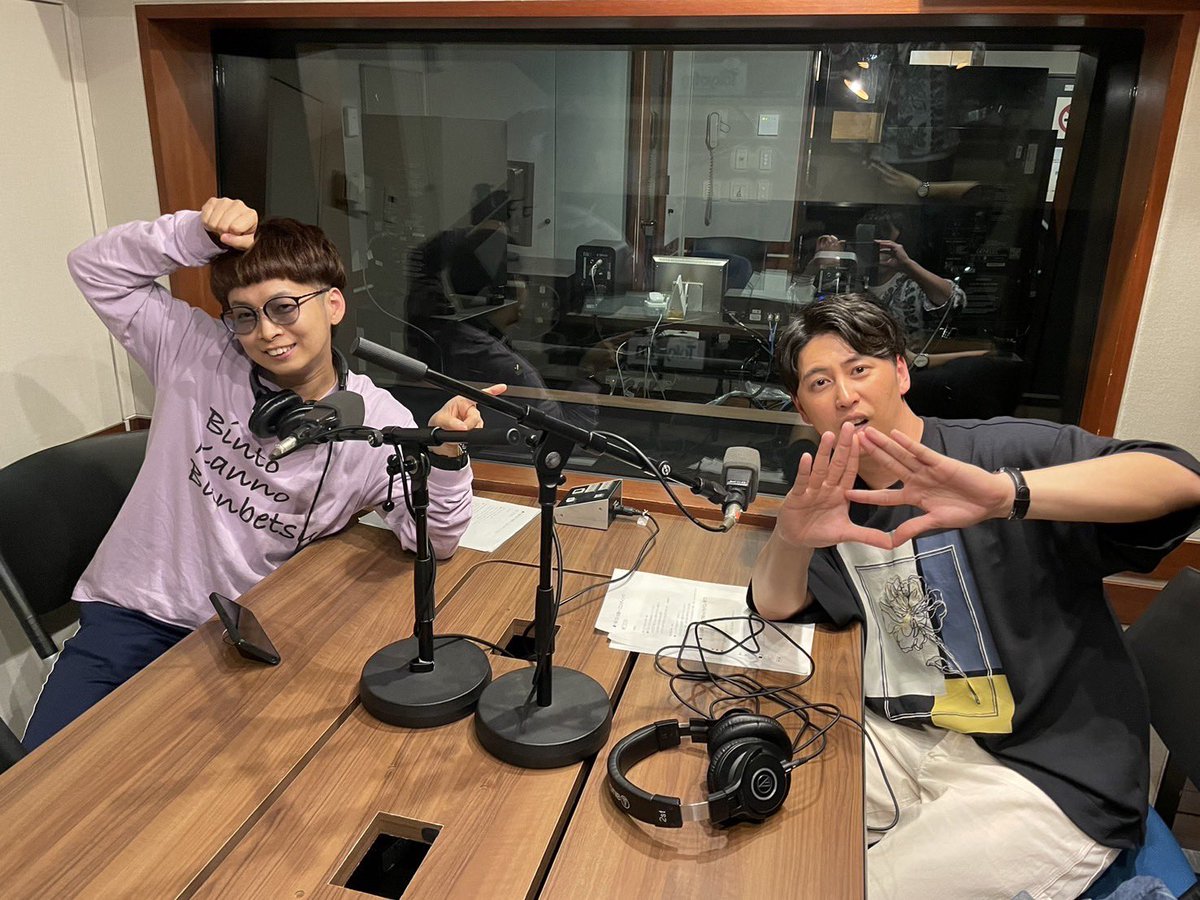 TokyoSpeakeasy's tweet image. &amp;lt;TOKYO SPEAKEASY&amp;gt; 

5/16(木)のお客様は…

#バイク川崎バイク #BKB さん(@BKBbunbun )と、
#ニューヨーク #屋敷裕政 さん(@NYyashiki )でした🥂✨

聞き逃した方は #radiko 📻

radiko.jp/share/?t=20240…

#AuDee はこちら💁

audee.jp/voice/show/826…

#speakeasy #TOKYOFM