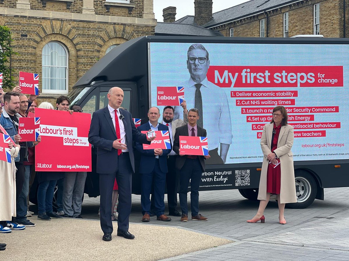 Great to be in Aldershot today with our excellent candidate @Ms_Alex_Baker, Councillor @RushmoorGareth, and residents launching Labour’s ‘First Steps’ for government. @Keir_Starmer's first steps are part of our long-term plan to get Britain back on its feet.