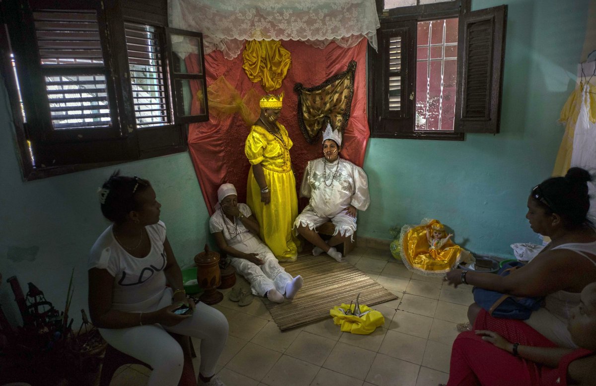 Afro-Cuban drums, Muslim prayers, Buddhist mantras: Religious diversity blooms in once-atheist Cuba apnews.com/article/cuba-r… (Our latest @AP Global #Religion story in a three-part series on #Cuba's religious & spiritual landscape 🇨🇺 with beautiful photos 📷 by @AP_respinosa) a🧵
