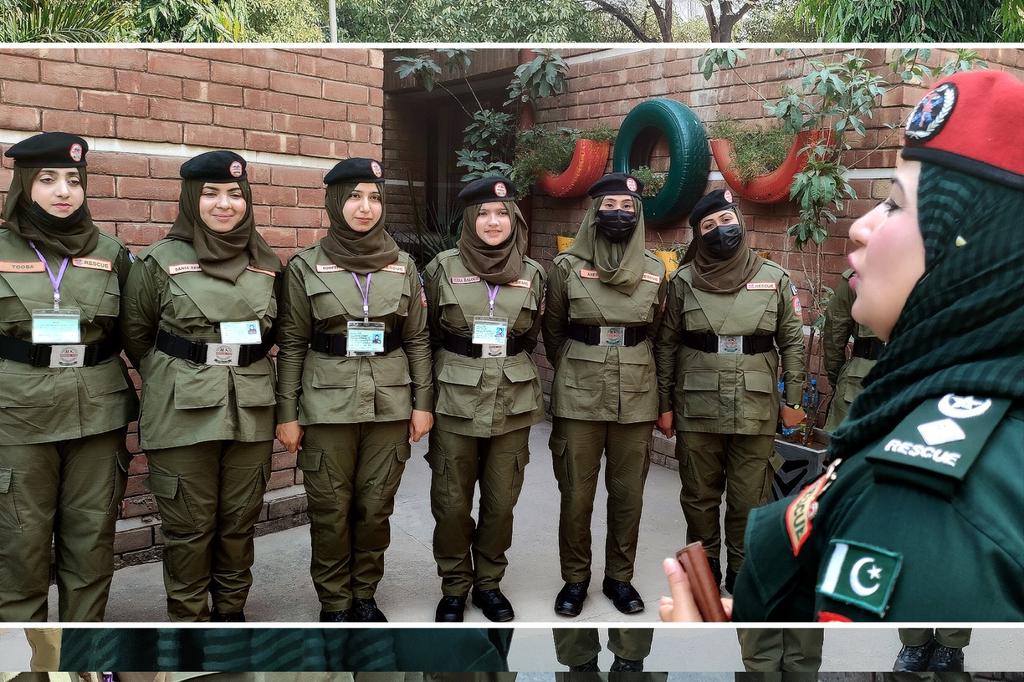 Lifesaving Force of Female Rescuers of @SindhRescue1122 is under training at Emergency Services Academy Lahore. @GovtofPakistan @CMShehbaz @GovtofPunjabPK @geonews_urdu @BBCUrdu @MaryamNSharif @MohsinnaqviC42 @pesrescue1122 @MohsinnaqviC42