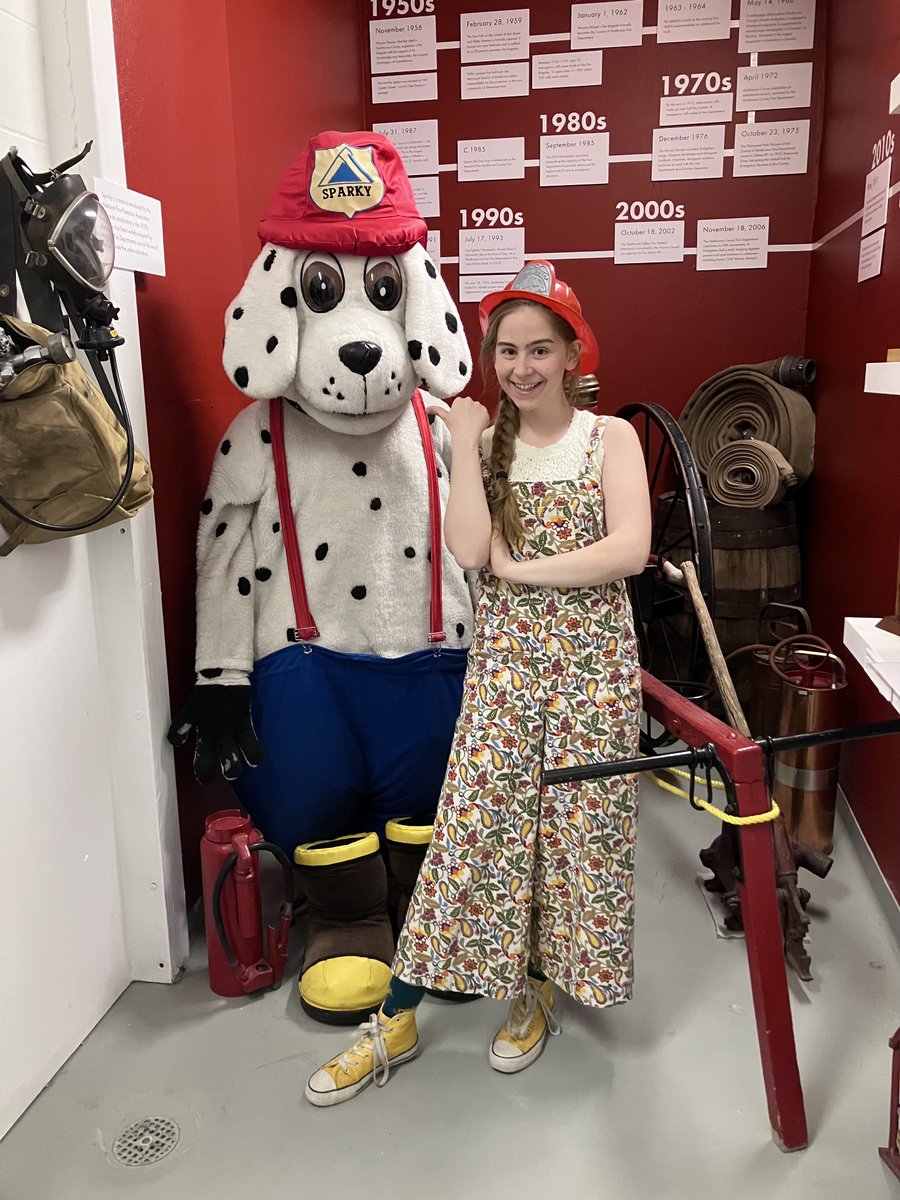 Ever dreamed of being a firefighter? Stop by #Strathma on Saturdays this month to participate in our free firefighter-themed programming! 🚒👨‍🚒👩‍🚒

#museum #freeprogram #sparky #shpk #firefighter