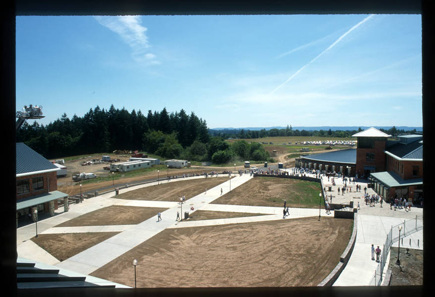 Throwback to the first Cougar Saturday on the WSU Vancouver campus, in 1996. The campus opened just before the event. Cougar Saturday was an event that invited the surrounding community to tour the campus, and attend mini-instruction sessions. #WSUVancouver #Throwback #GoVanCougs