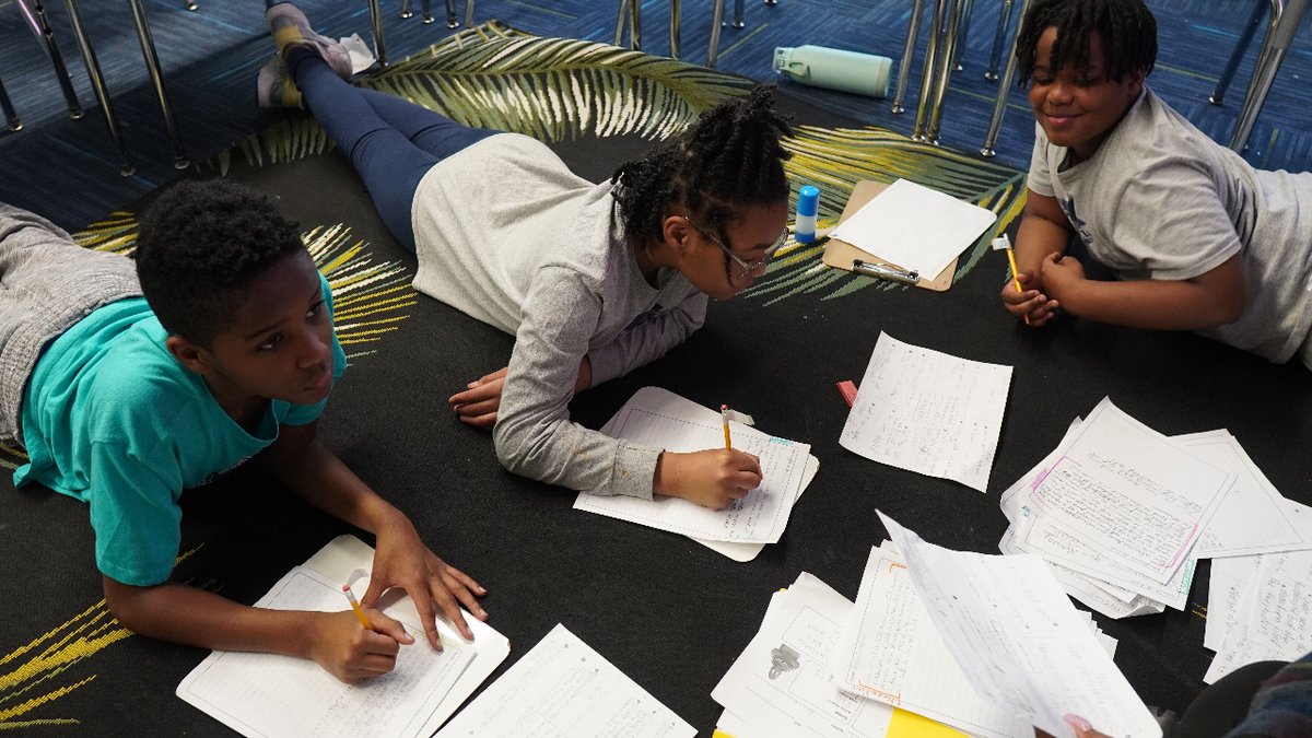 Learning is a team sport! Working in small groups doesn't only build connections, but it allows scholars to become the facilitators of learning. #teamworkmakesthedreamwork #weareurban