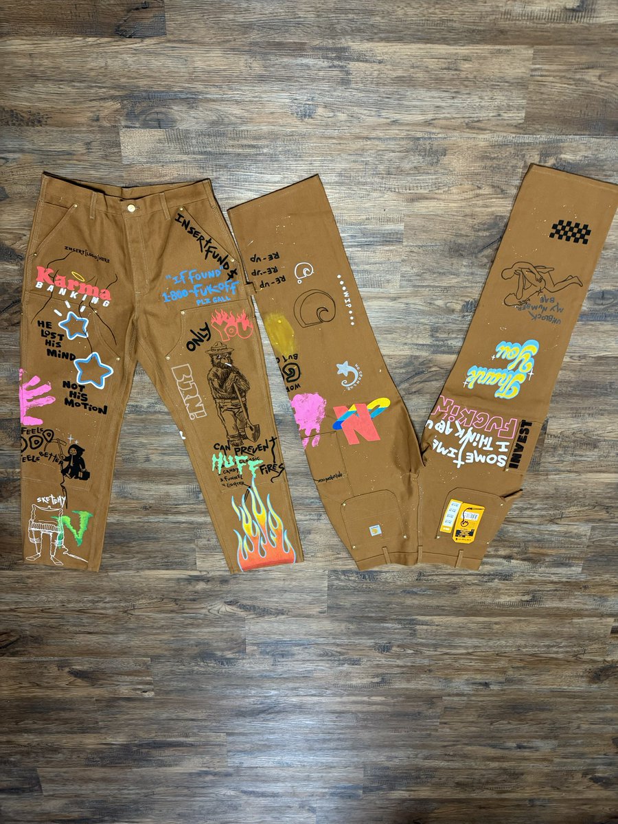 StayDecorated's tweet image. Midnite oil burning and a dab of wristwork got me sending 2 more pairs out the door. #ImAWorkInProgress 
(Thx twitter for butchering the video quality😂😂😂)