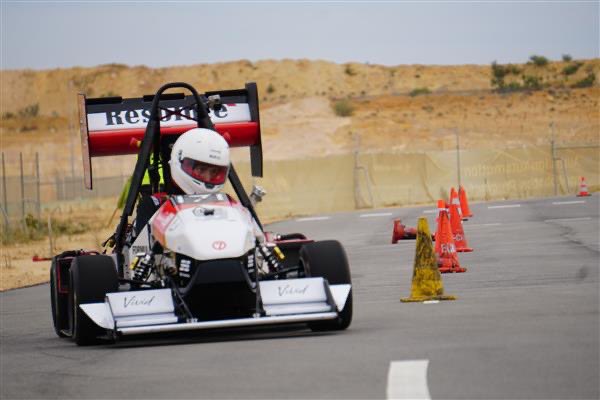 ECU7Racing's tweet image. #FSUK Testing Day 1
The team took to the track for the first of our testing days in preparation for @FormulaStudent in July.
Here&apos;s how we went:
-250 laps completed
-5 drivers cycled through
-New UK-specific subsystems shakedown completed
-New livery tested ;)
#fsae #engineering
