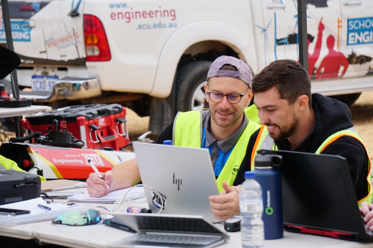 ECU7Racing's tweet image. #FSUK Testing Day 1
The team took to the track for the first of our testing days in preparation for @FormulaStudent in July.
Here&apos;s how we went:
-250 laps completed
-5 drivers cycled through
-New UK-specific subsystems shakedown completed
-New livery tested ;)
#fsae #engineering