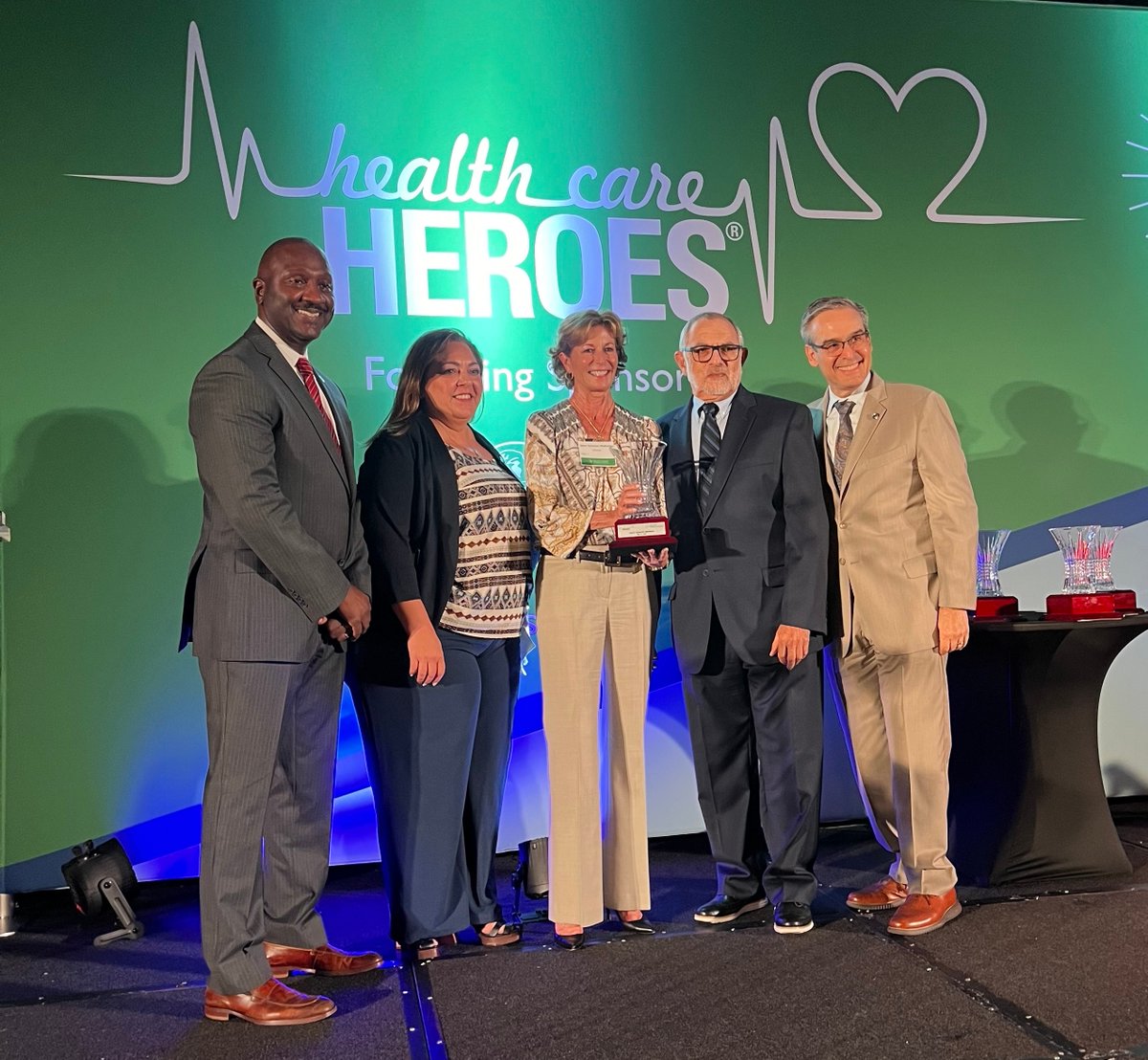 Congratulations, Jayne S. Malfitano on receiving the #HealthCareHero Individual of Merit award by @MiamiChamber. 🙌 The Board of Governors chair for Sylvester, carries the mantle her father started in the 1980s. Read more: loom.ly/y68uATE.