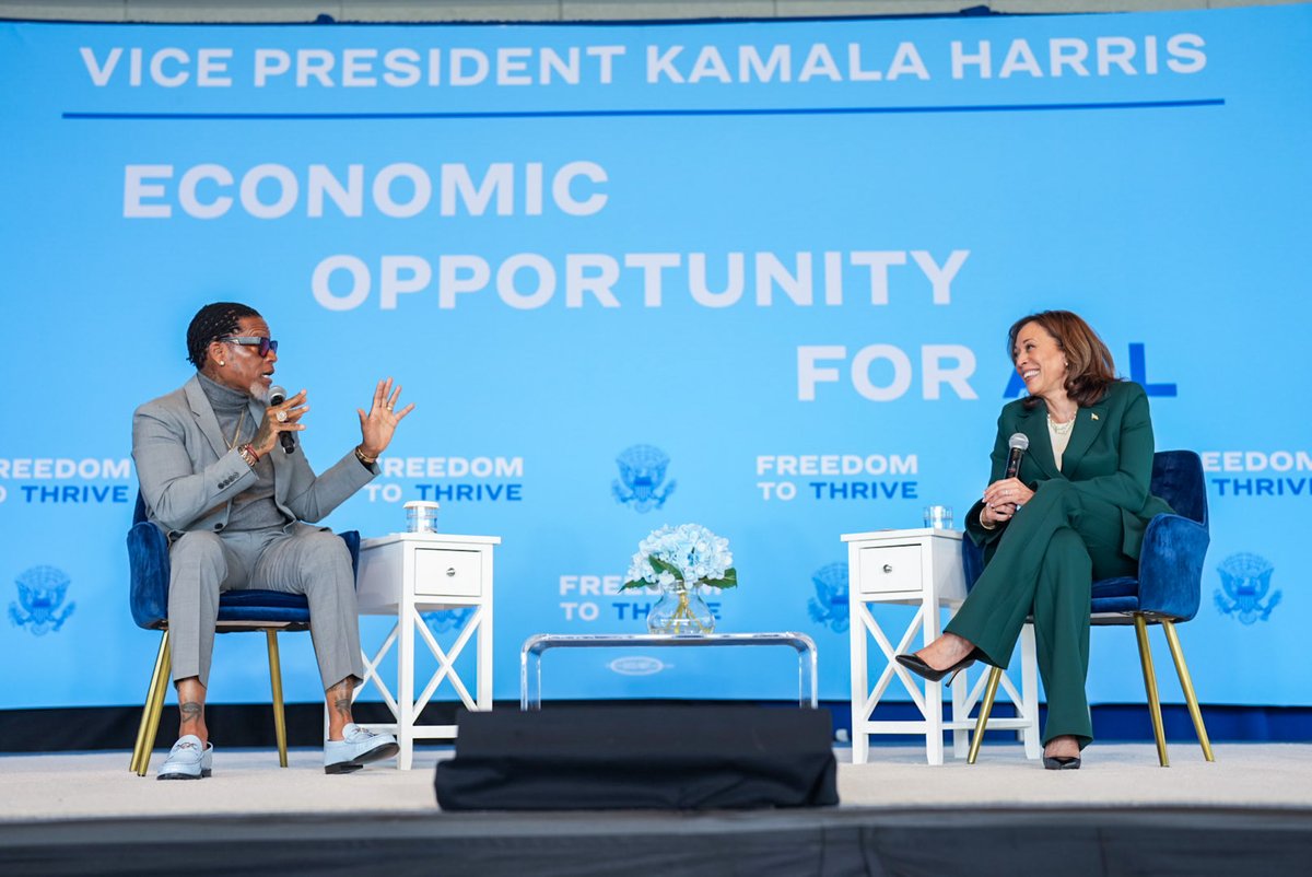 It was great to be back in Milwaukee alongside @RealDLHughley for the third stop on my nationwide Economic Opportunity Tour. @POTUS and I are taking historic steps to lower housing costs, create jobs, and forgive student loan and medical debt.