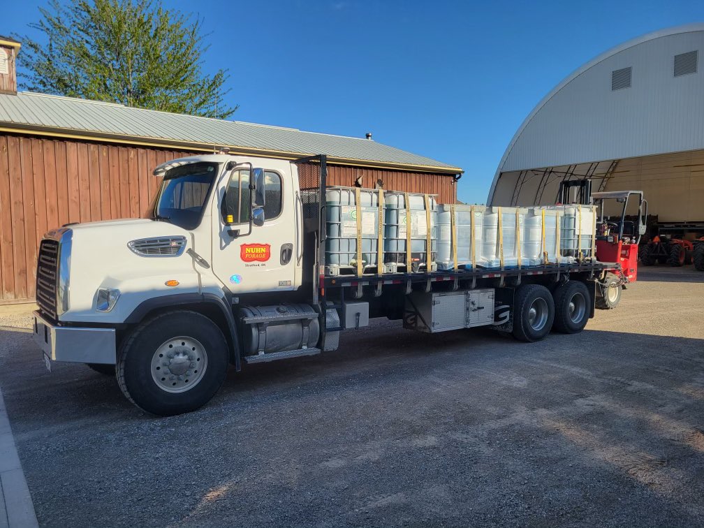 NuhnForage's tweet image. East, West, USA and everywhere in between. The Juice is on the move!  Be ready for #hay2024

 #TheJuice #JuiceKeepItCool #CanadianAgriculture #MadeInCanada