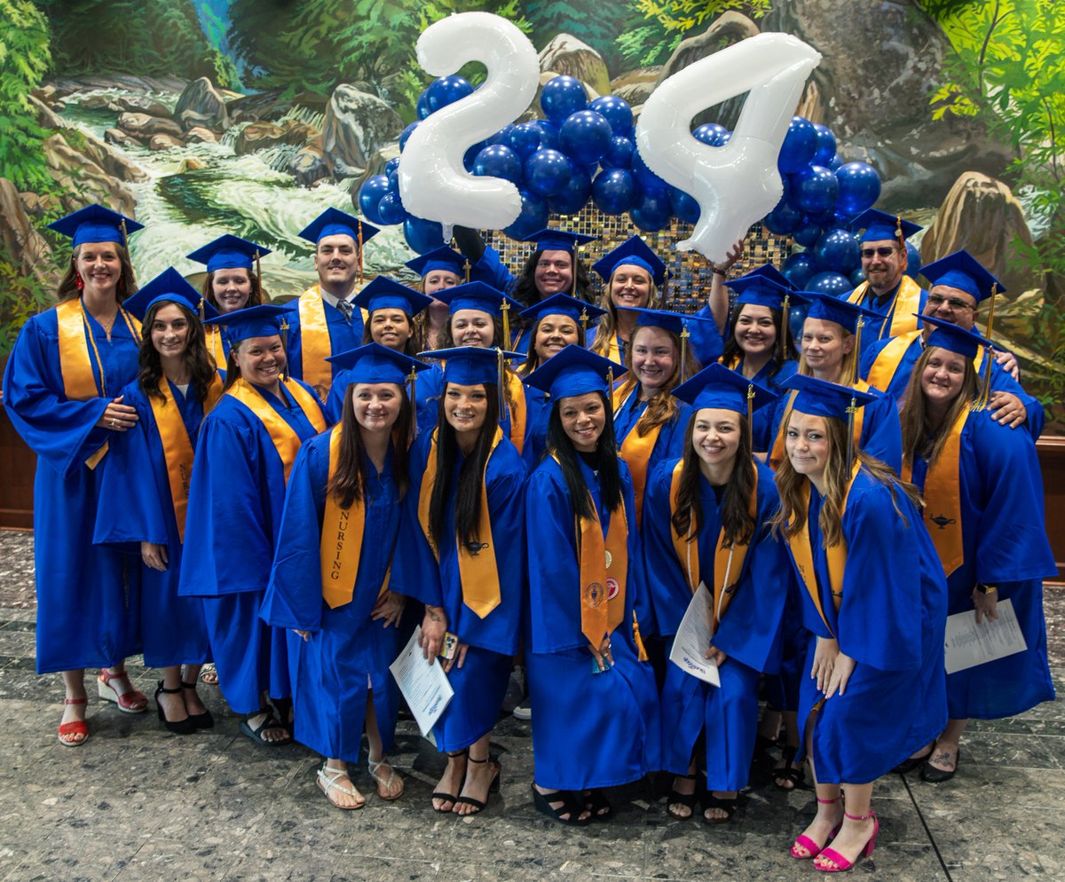 Say cheese! Our complete photo galleries from last weekend's commencement ceremony are now online. Use #BlueRidgeGrad when you post them!

Access the photos from the story:
blueridge.edu/2024/05/11/cla…

#EducationElevated #ClassOf2024 #BlueRidgeGrad #WNC #828IsGreat #Graduates