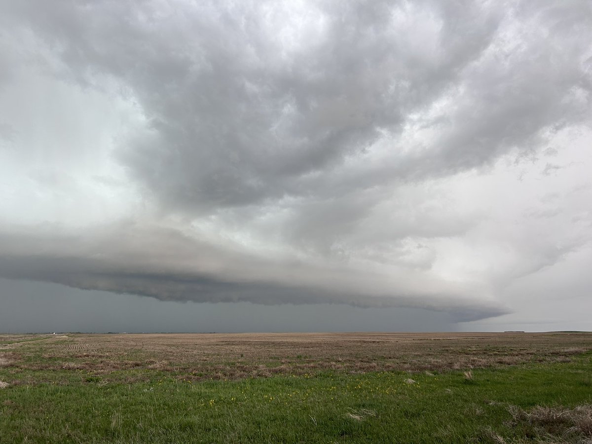 #abstorm 3:57pm any circulations near Youngstown are heavily rainwrapped