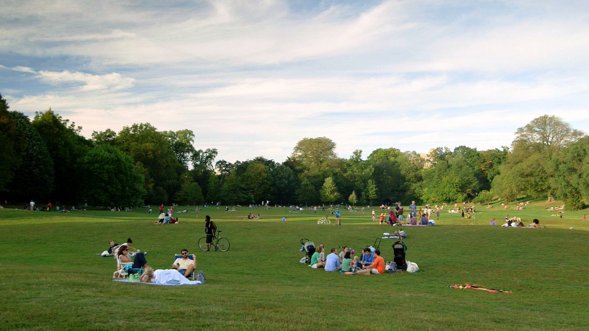 #PlayFair + #SaveNYCParks! Prospect Park Alliance President, Morgan Monaco, co-wrote an opinion piece with @werunbrownsvil1 in @CLifeNews + @brooklynpaper advocating for the restoration of @NYCParks budget: prospectpark.org/caribbeanlife. Advocate for parks at link in bio. @NY4P