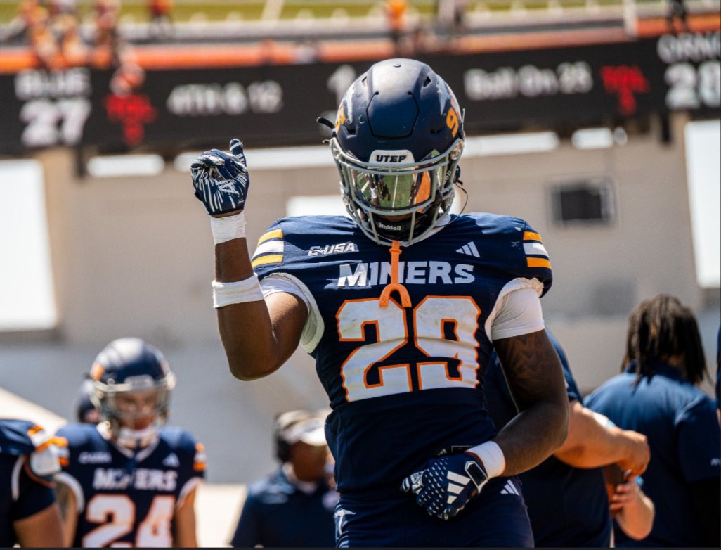 After a great conversation with @UTEPCoachCJones I am blessed to receive an offer from the University Of Texas El Paso!!! #AGTG @PCAAthletics @donnieyantis @CoachCoreyH @VicShealy @Coach_Calais @daDBwhisperer @FlightSkillz @247Sports @On3sports