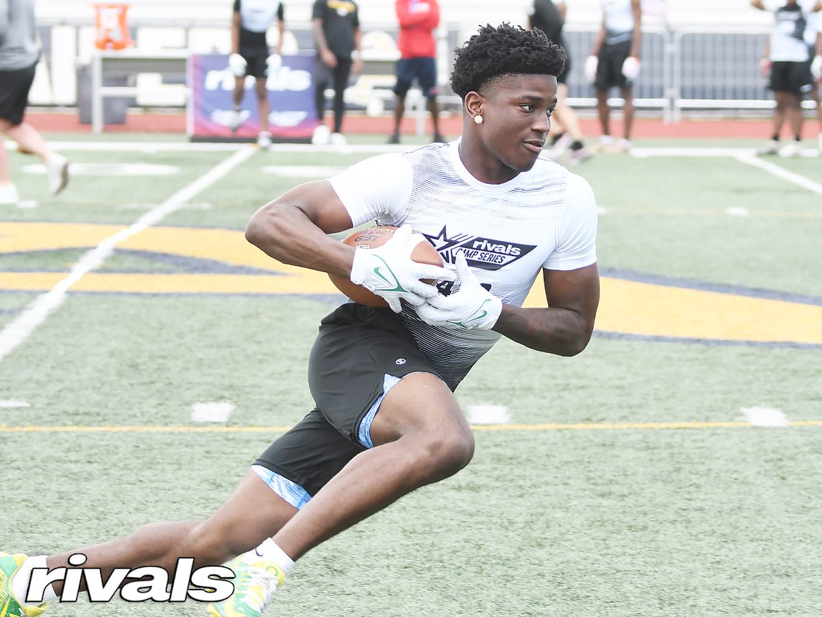 Four-star WR Marcus Harris from Santa Ana (Calif.) Mater Dei has a top group of schools - and a big visit coming up this weekend. The latest: n.rivals.com/news/top-schoo…