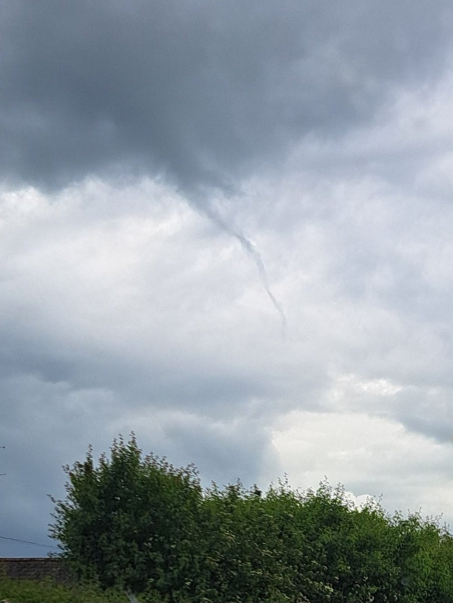 An unusual sight on the way home from work this evening 🌪 #Twister #GreatDunmow #Essex <a href="/UKWeatherLive/">UK Weather Live</a> <a href="/AngliaWeather/">Anglia Weather</a> <a href="/bbcweather/">BBC Weather</a> <a href="/metoffice/">Met Office</a> <a href="/ChrisPage90/">Chris Page - Weatherman</a> <a href="/WeatherAisling/">Aisling Creevey</a> <a href="/AmandaHouston/">Amanda Houston</a> <a href="/carolkirkwood/">Carol Kirkwood</a> <a href="/Kate_Kinsella/">kate kinsella</a> <a href="/lizzieweather/">Elizabeth Rizzini</a> <a href="/essexlive/">Essex Live</a> <a href="/BBCEssex/">BBC Essex</a>