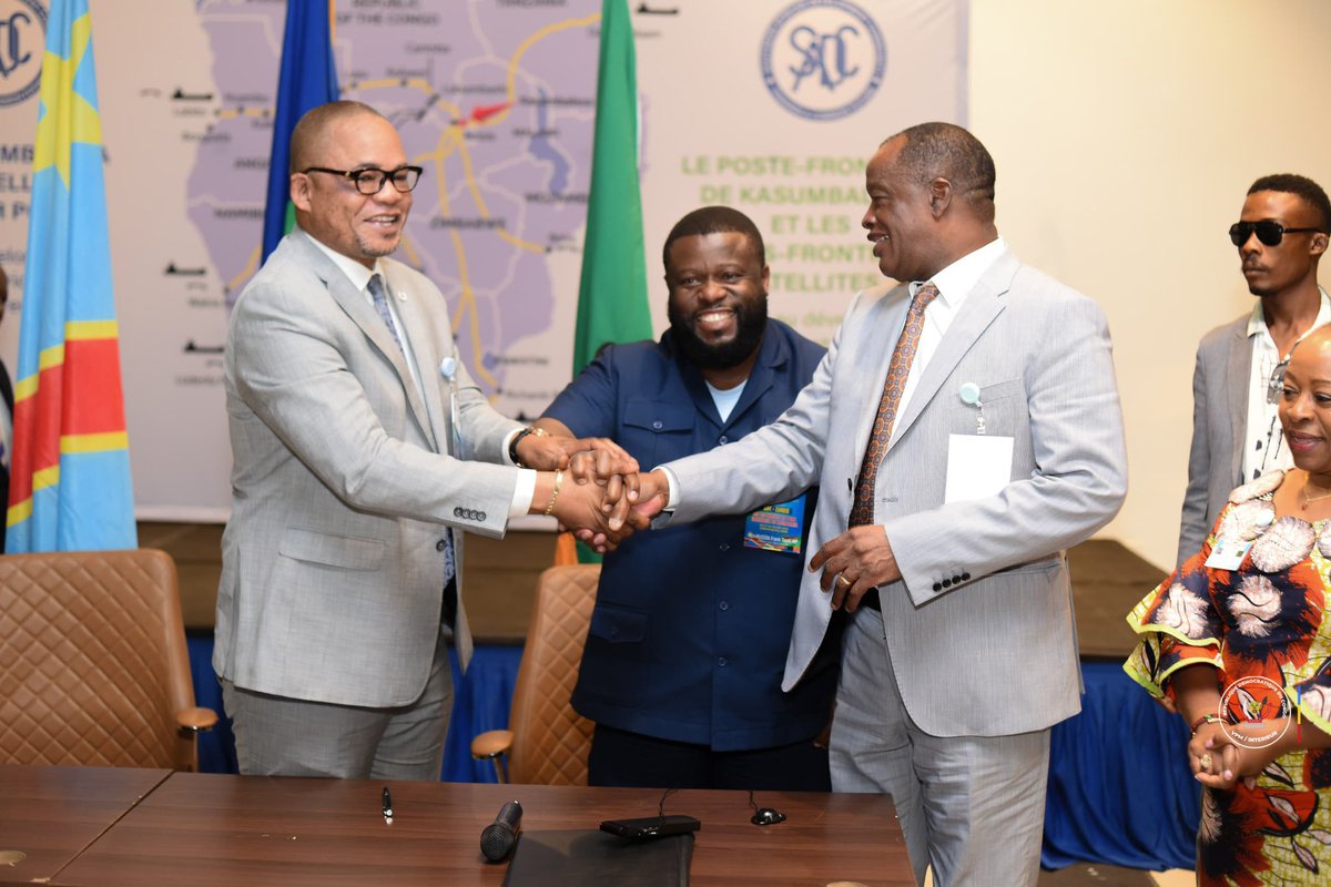 #RDC 

La RDC et la Zambie ont signé ce jeudi un accord de coopération visant à faciliter le commerce transfrontalier dans le cadre de la SADC. 

À travers le VPM @kazadi_peter