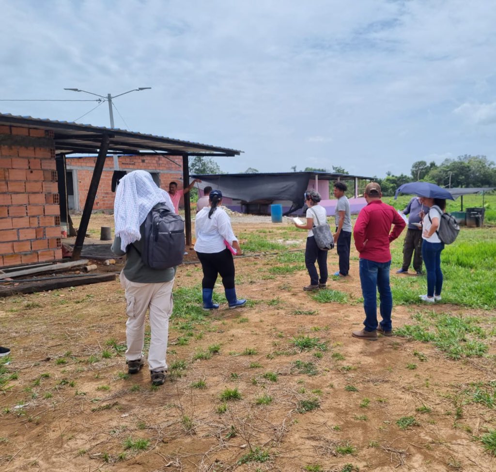 #Meta. Acompañamos a @ARNColombia y a los líderes de firmantes de paz del predio Hato Rondón del municipio de San Juan de Arama, en el proceso de planeación de construcción de módulos habitacionales, en este lugar en el que ya completan 5 meses, tras su salida de Vista Hermosa.