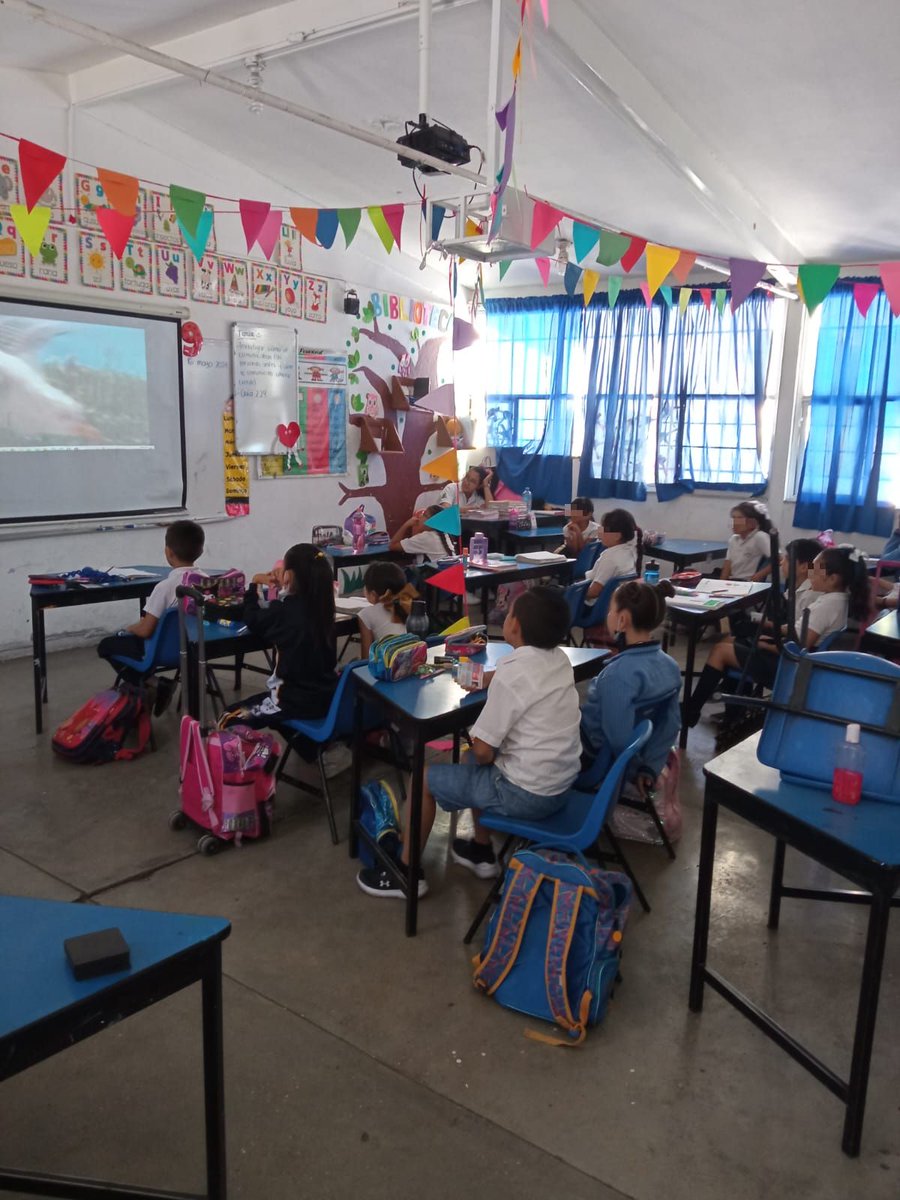 💧 Como parte de los esfuerzos para difundir la #CulturaDelAgua , hoy visitamos nuevamente la escuela primaria Ignacio Zaragoza en la colonia Industrial Aviación.

👦🧑Con dinámicas para los niños y niñas, se habló sobre la crisis hídrica, el ahorro del agua y su cuidado.