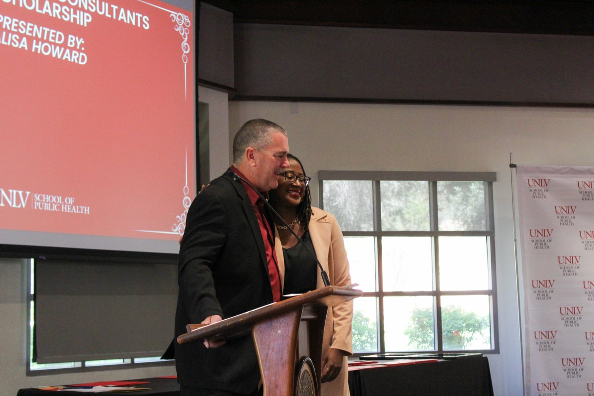 Our annual Honors Ceremony recognizes the achievements of our faculty, staff, students & celebrates our scholarship winners! 👏 Thankful to all of our donors who make it possible to support our students as they pursue their education. 💫 View more photos: facebook.com/media/set/?set…