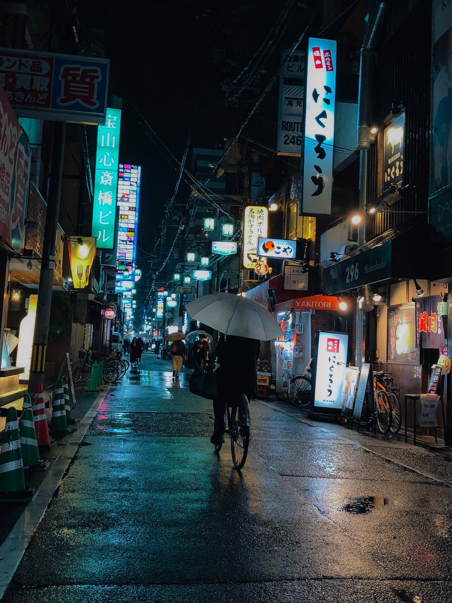 OsmPin's tweet image. ليلة مُمطِرة في أوساكا
𝖠 𝖱𝖺𝗂𝗇𝗒 𝖭𝗂𝗀𝗁𝗍 𝗂𝗇 𝗢𝘀𝗮𝗸𝗮 🇯🇵