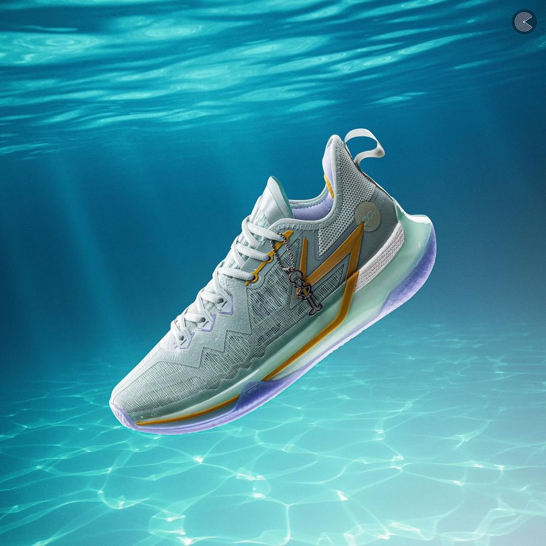 361°がナゲッツのヨキッチとスポンジボブのコラボバッシュを新しく販売