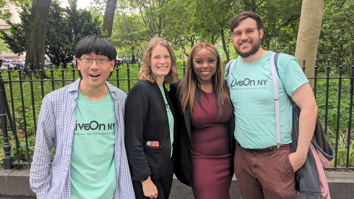 Today, @liveonny hosted their 29th Annual Aging Advocacy Day with older adults from District 45 and across NYC. Honored to have stood alongside older adults today to #AdvocateforAgingNYC, and thank @MillenniumDev and @copousa for continually championing the needs of older adults.