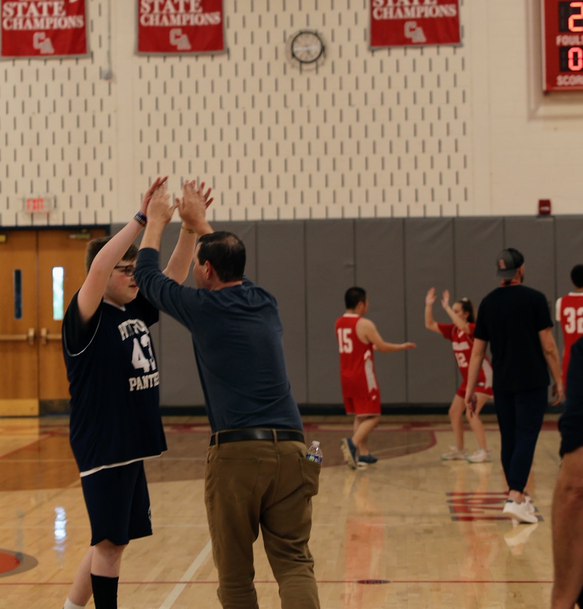 High fives for all! This is what unified sports is all about! Canandaigua Academy vs. Pittsford - May 16 @PCSDAthletics @UnifiedSportsNY @sectionvunified @CdgaUnified @PrimetimeBall_
