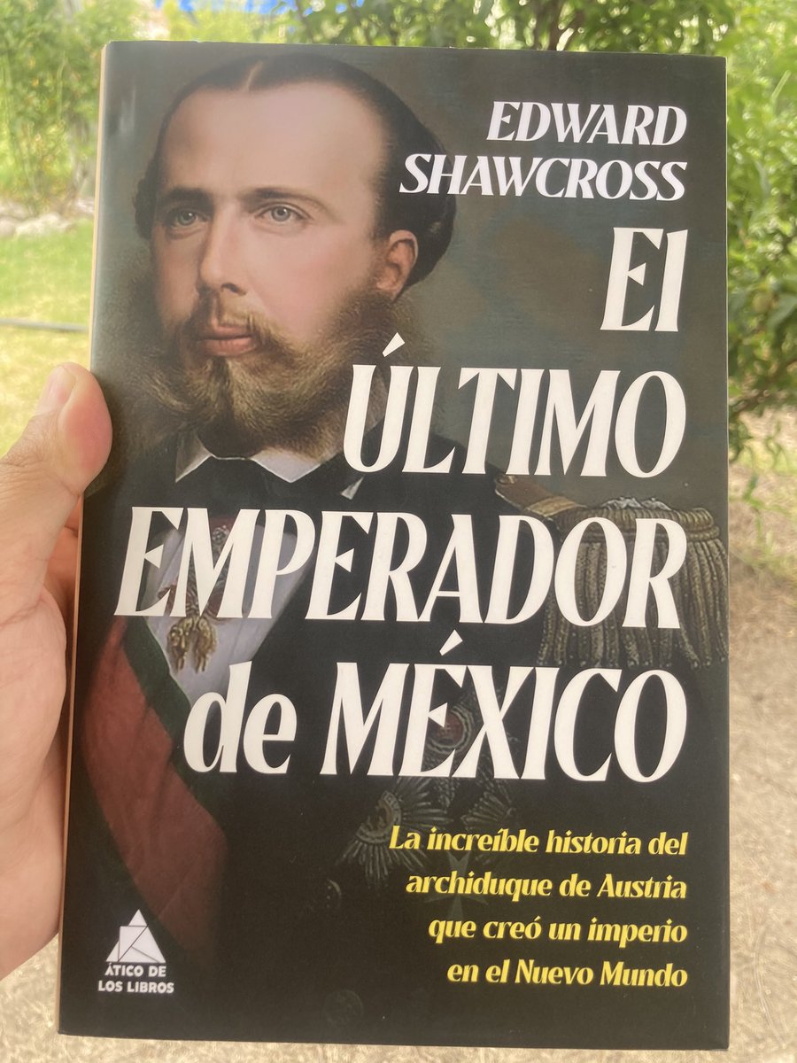 “El último emperador de México” escrito por  <a href="/EdwardShawcross/">Edward Shawcross</a> es un libro muy interesante y de ágil lectura. Un acierto de <a href="/AticoLibros/">Ático de los Libros</a> su publicación.