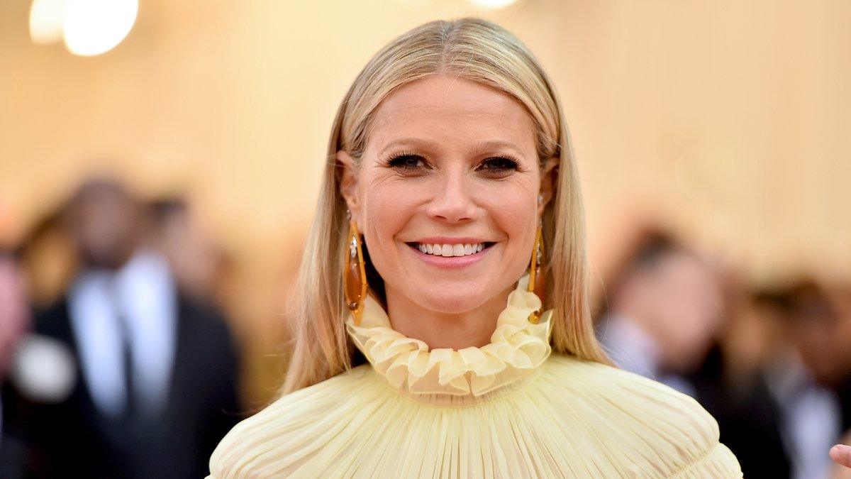 Gwyneth Paltrow uses these accessories to make her kitchen feel like 'an extension of nature' – and it taps into this rustic design movement trib.al/Y5idHpi