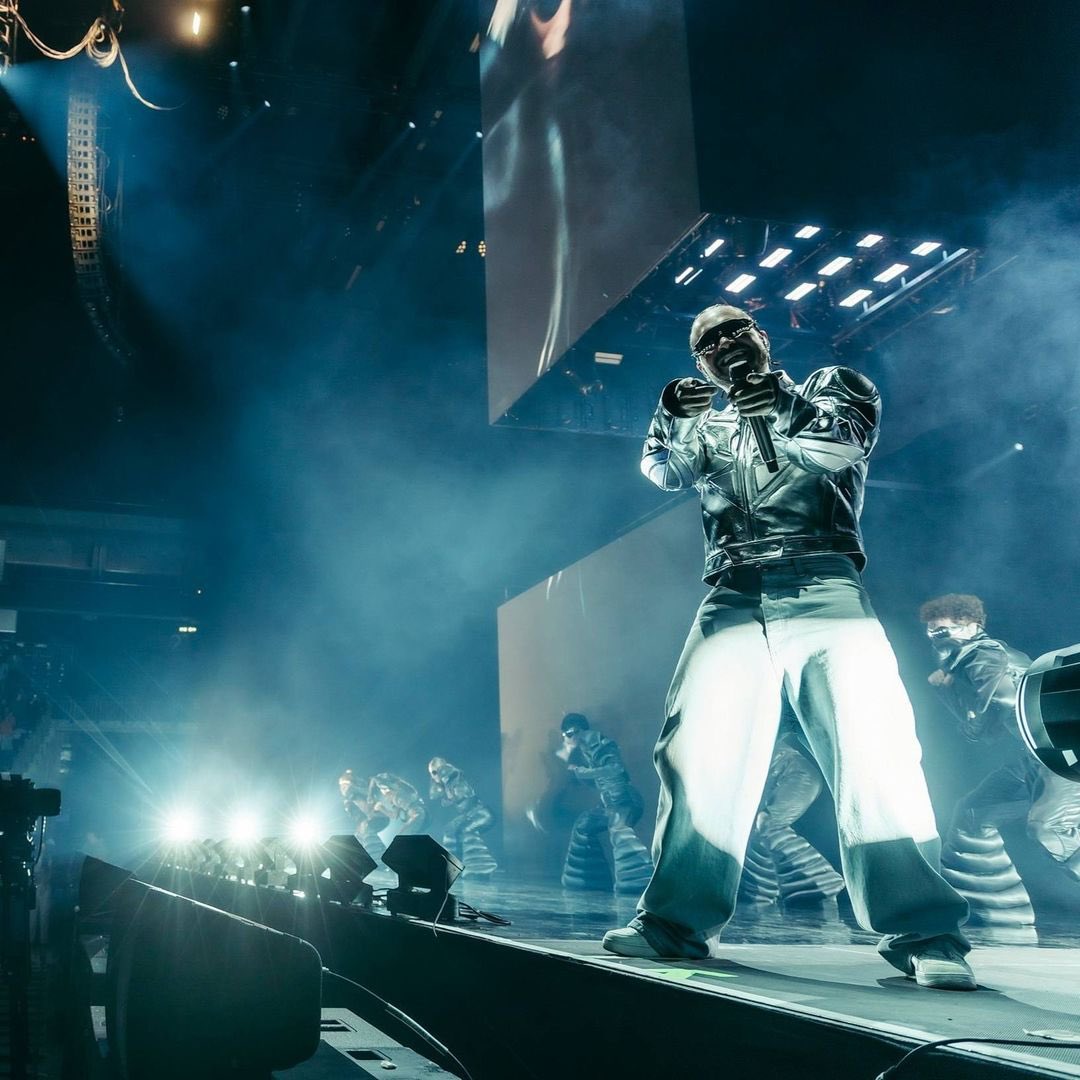 Latino Gang ⚡️🛸 #JBalvin in Berlin last week was otherworldly 📸: @uberarenaberlin © Pedro Becerra / STAGEVIEW #Latinogang