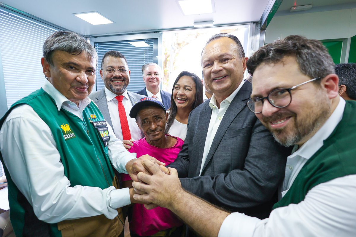 carlosbrandaoma's tweet photo. Essa é uma ação fundamental para regularizar a documentação das pessoas que mais precisam, a fim de que tenham acesso à garantia de direitos e às políticas sociais. https://t.co/ZkWtauLWrF