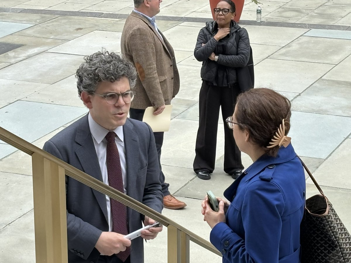 “It was not a warm and fuzzy conversation,” CM Lincoln Restler says of his five-ish minute chat with Chief Counsel Lisa Zornberg just now on the City Hall steps. She authored the letter harshly criticizing his questioning at a hearing earlier this month: politico.com/news/2024/05/0…