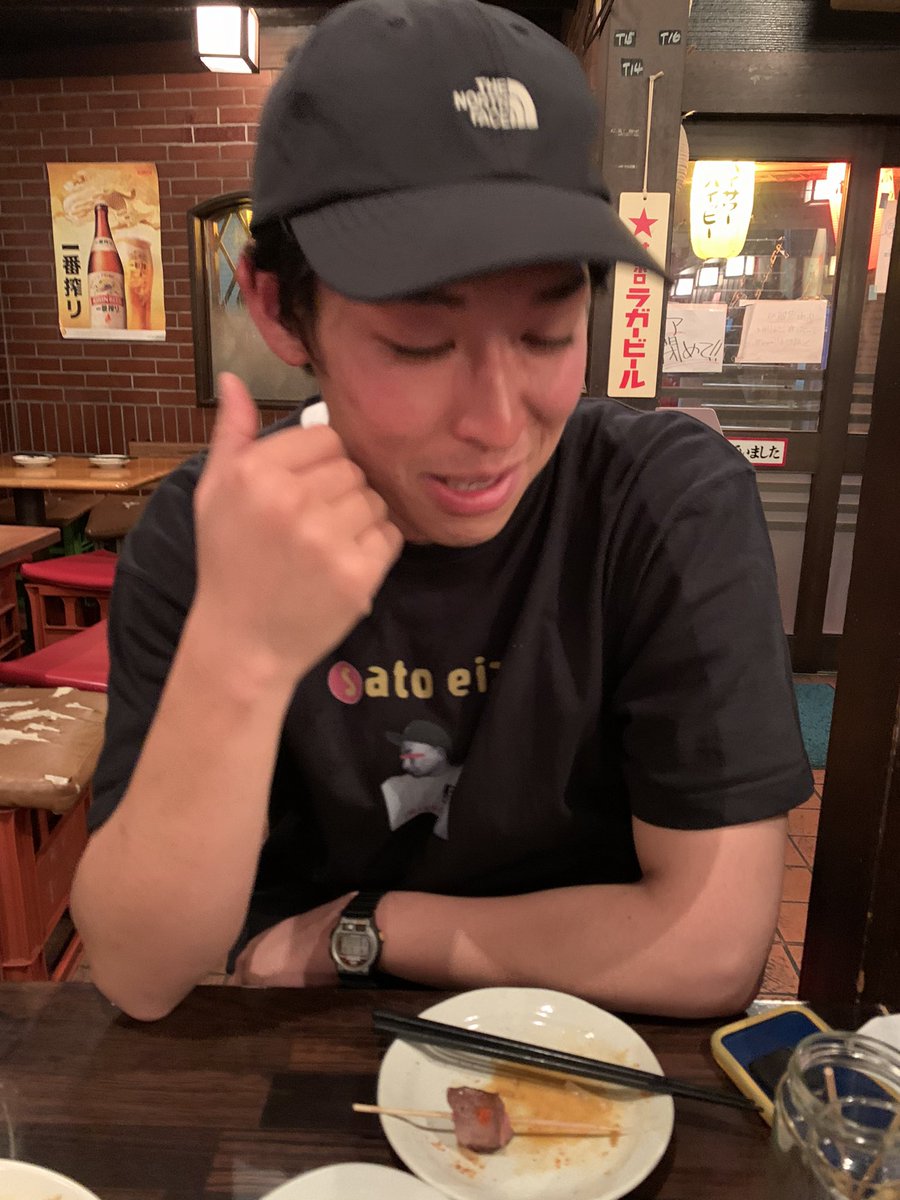 akuta_nozunou's tweet image. 青色1号上村君と話をして、集めている瓶を紹介してくれた