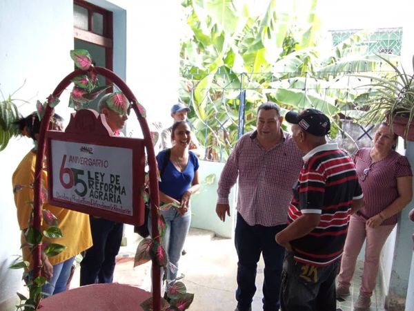. <a href="/FelixDuarteOrte/">Félix Duartes Ortega</a>  Presidente Nacional de la #ANAPCuba HOY junto al campesinado de #SanctiSpíritusEnMarcha una de las tres provincias vanguardias nacionales en la emulación  por  el 17 de mayo  y sede del acto nacional  #GenteQueSuma #SanctiSpíritusEnMarcha