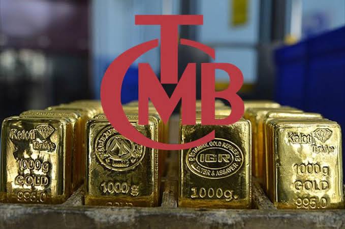 🛑 Merkez Bankamızı Dolar rezervleri hızla artarken Altın Rezervleride hızla yükseliyor.

TCMB yılın ilk çeyreğinde 30 Ton altın alımı yaptı.

Türkiye Cumhuriyeti Merkez Bankası yılın ilk çeyreğinde aldığı altın miktarıyla 10 ülke arasında 1. sıraya yerleşti. Dünya Altın