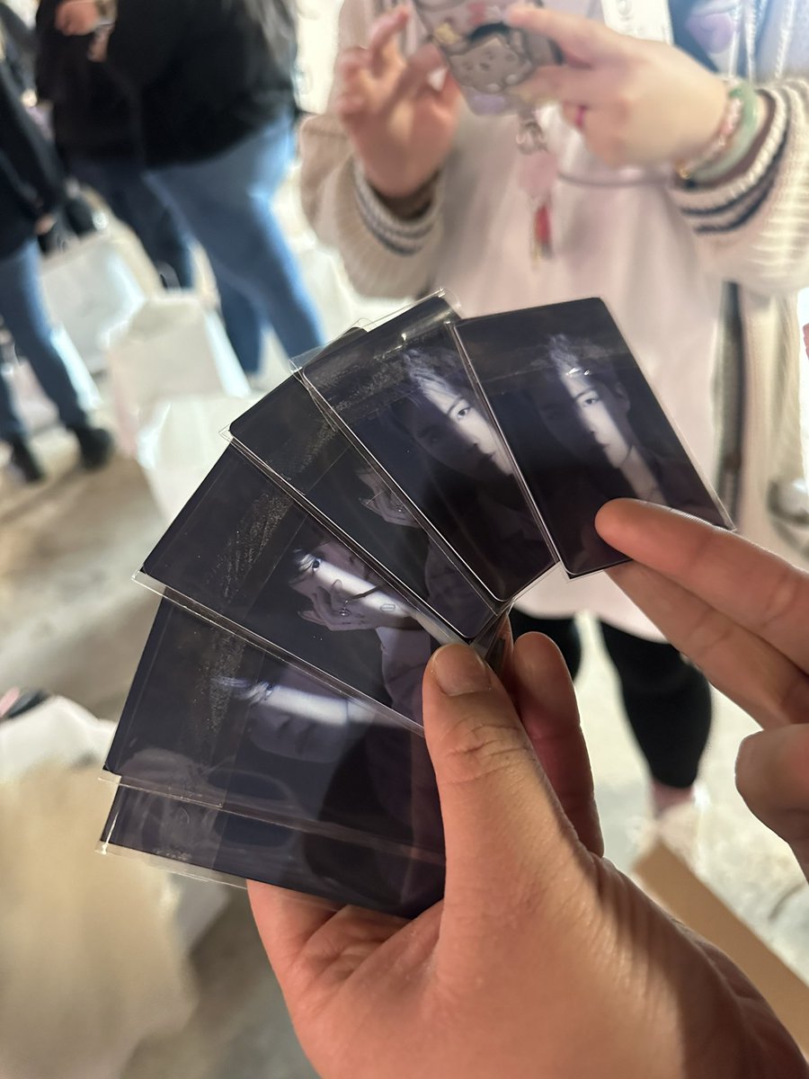 The photocards #monochromeLA @monochromeinla