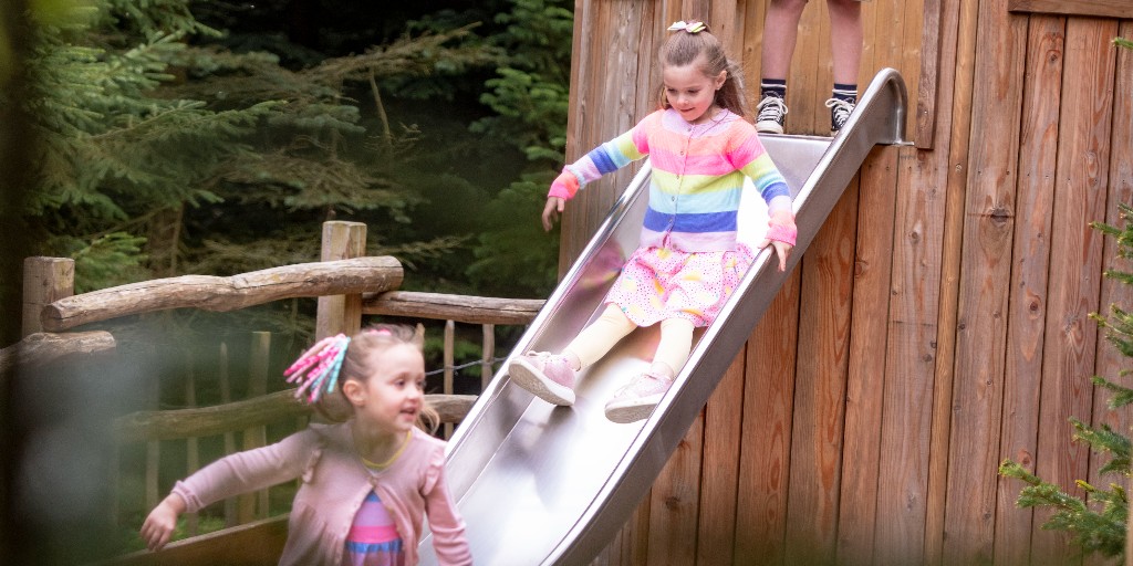 Sliding into the weekend!🌲😀 Soak up the sun and explore The Plotters' Forest outdoor adventure playground!☀️🌳 🎫Have you secured your tickets yet? Don't miss out on the fun! bit.ly/3NGR3cK