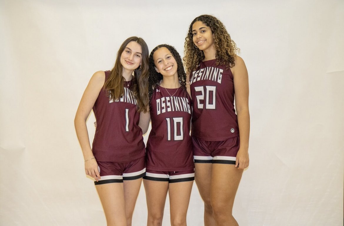 Congratulations to our three Seniors on the college decisions… Zoey - Northwestern Nicole - Delaware Rhian - Binghamton All great choices we wish you all well! #RollPride @OSSATHLETICS