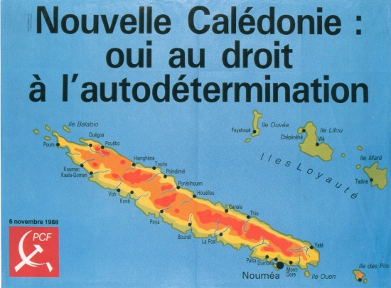 🇳🇨Il faut reconnaître au PCF une certaine constance sur sa ligne envers la Nouvelle-Calédonie, comme en témoigne cette affiche lors du référendum de 1988. La présence de dix élus ultramarins dans son groupe GDR (sur 22) montre bien un réel souci à l'égard des peuples des DOM-TOM.