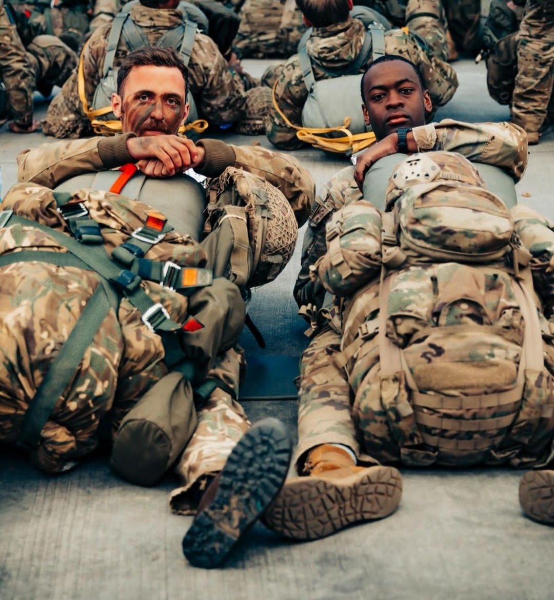 TheParachuteRegiment (@theparachutereg) on Twitter photo "They have 'jumped' from the air and by doing so have conquered fear".
British and American Paratroopers preparing to drop in during EX SWIFT RESPONSE in Estonia. 
16 Air Assault Brigade Combat team, the British Armys Global Response Force, is leading a force of more than 2,300 "They have 'jumped' from the air and by doing so have conquered fear".
British and American Paratroopers preparing to drop in during EX SWIFT RESPONSE in Estonia. 
16 Air Assault Brigade Combat team, the British Armys Global Response Force, is leading a force of more than 2,300