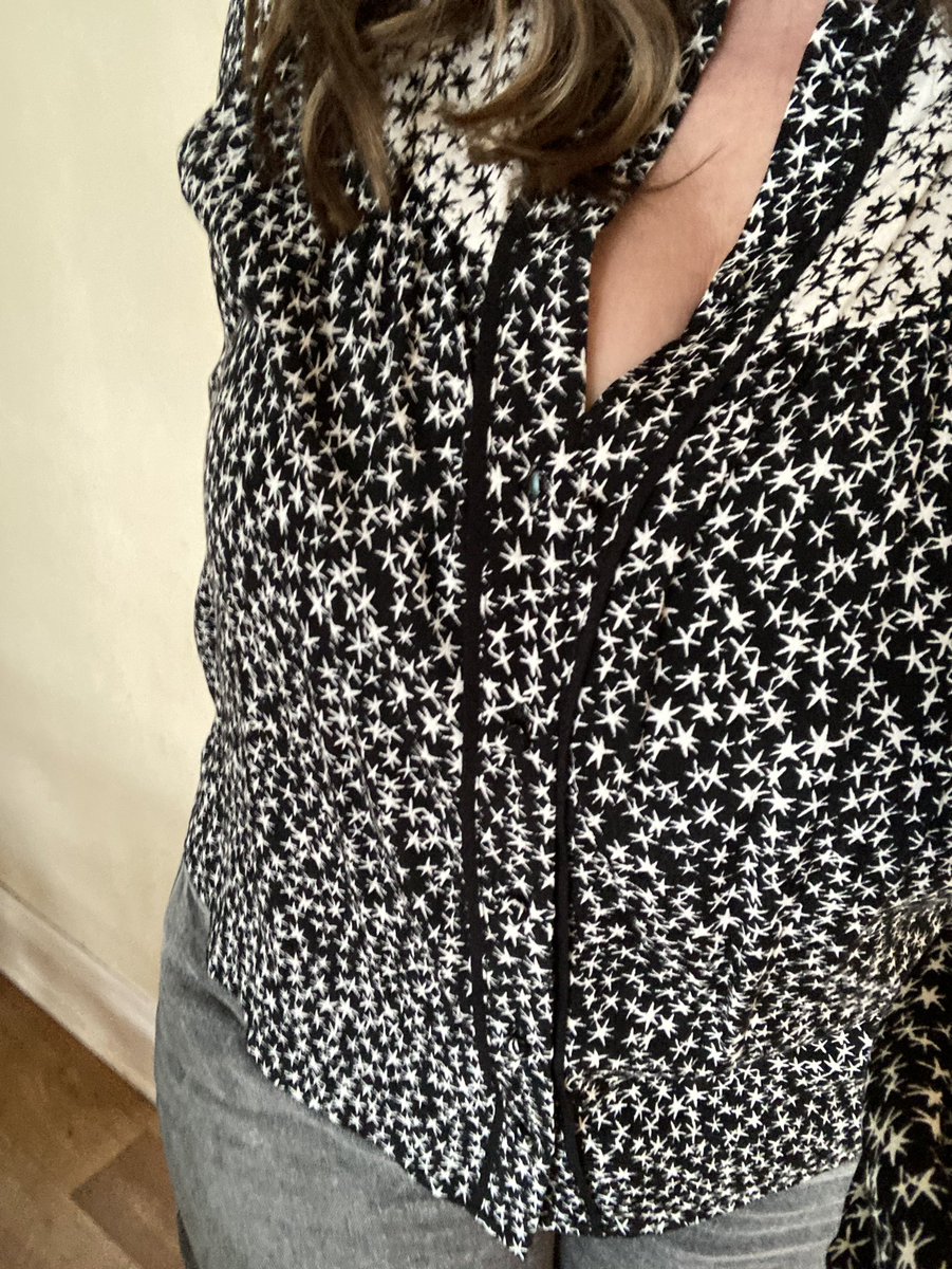Much praise and thanks to @mandapen for the heads up on this splendid starry blouse from the esteemed fashion house of Sainsbury’s. 

It’s fab, bought my sister one too. And a complete bargain. Learning fashion finds from friends on here is the best. 

Big smooch to you Lady.