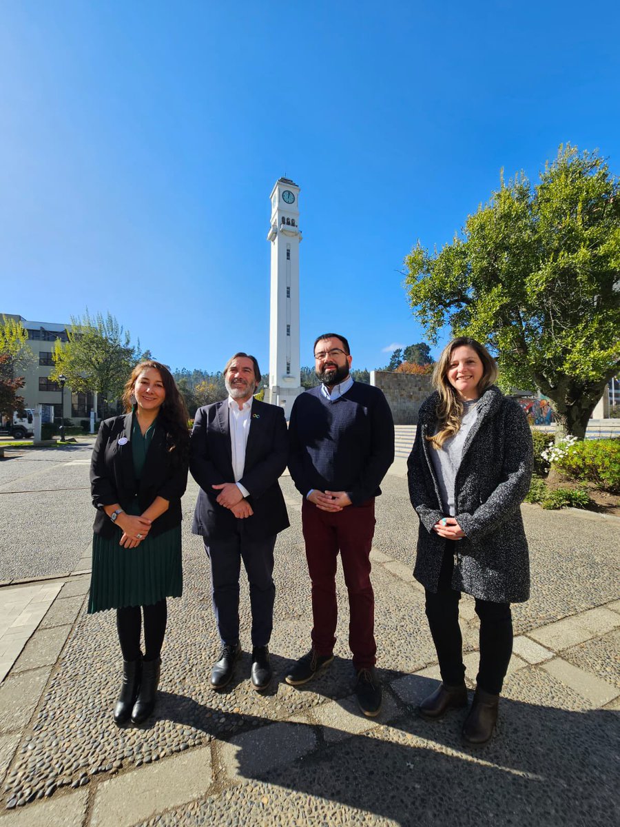Vinculación con el Medio UdeC (@vrim_udec) on Twitter photo #VinculaciónUdeC Director de 𝗩𝗶𝗻𝗰𝘂𝗹𝗮𝗰𝗶𝗼́𝗻 𝗦𝗼𝗰𝗶𝗮𝗹, 𝗝𝗮𝗶𝗺𝗲 𝗖𝗼𝗻𝘁𝗿𝗲𝗿𝗮𝘀, y 𝗰𝗼𝗼𝗿𝗱𝗶𝗻𝗮𝗱𝗼𝗿𝗮 𝗱𝗲 𝗜𝗻𝗰𝗹𝘂𝘀𝗶𝗼́𝗻, 𝗝𝗮𝘀𝗺𝗶𝗻𝗲 𝗩𝗮𝗹𝗲𝗻𝘇𝘂𝗲𝗹𝗮, se reunieron con 𝗱𝗶𝗿𝗲𝗰𝘁𝗼𝗿 𝗻𝗮𝗰𝗶𝗼𝗻𝗮𝗹 d <a href="/senadis_gob/">Senadis Chile</a>, 𝗗𝗮𝗻𝗶𝗲𝗹 𝗖𝗼𝗻𝗰𝗵𝗮 #VinculaciónUdeC Director de 𝗩𝗶𝗻𝗰𝘂𝗹𝗮𝗰𝗶𝗼́𝗻 𝗦𝗼𝗰𝗶𝗮𝗹, 𝗝𝗮𝗶𝗺𝗲 𝗖𝗼𝗻𝘁𝗿𝗲𝗿𝗮𝘀, y 𝗰𝗼𝗼𝗿𝗱𝗶𝗻𝗮𝗱𝗼𝗿𝗮 𝗱𝗲 𝗜𝗻𝗰𝗹𝘂𝘀𝗶𝗼́𝗻, 𝗝𝗮𝘀𝗺𝗶𝗻𝗲 𝗩𝗮𝗹𝗲𝗻𝘇𝘂𝗲𝗹𝗮, se reunieron con 𝗱𝗶𝗿𝗲𝗰𝘁𝗼𝗿 𝗻𝗮𝗰𝗶𝗼𝗻𝗮𝗹 d <a href="/senadis_gob/">Senadis Chile</a>, 𝗗𝗮𝗻𝗶𝗲𝗹 𝗖𝗼𝗻𝗰𝗵𝗮
