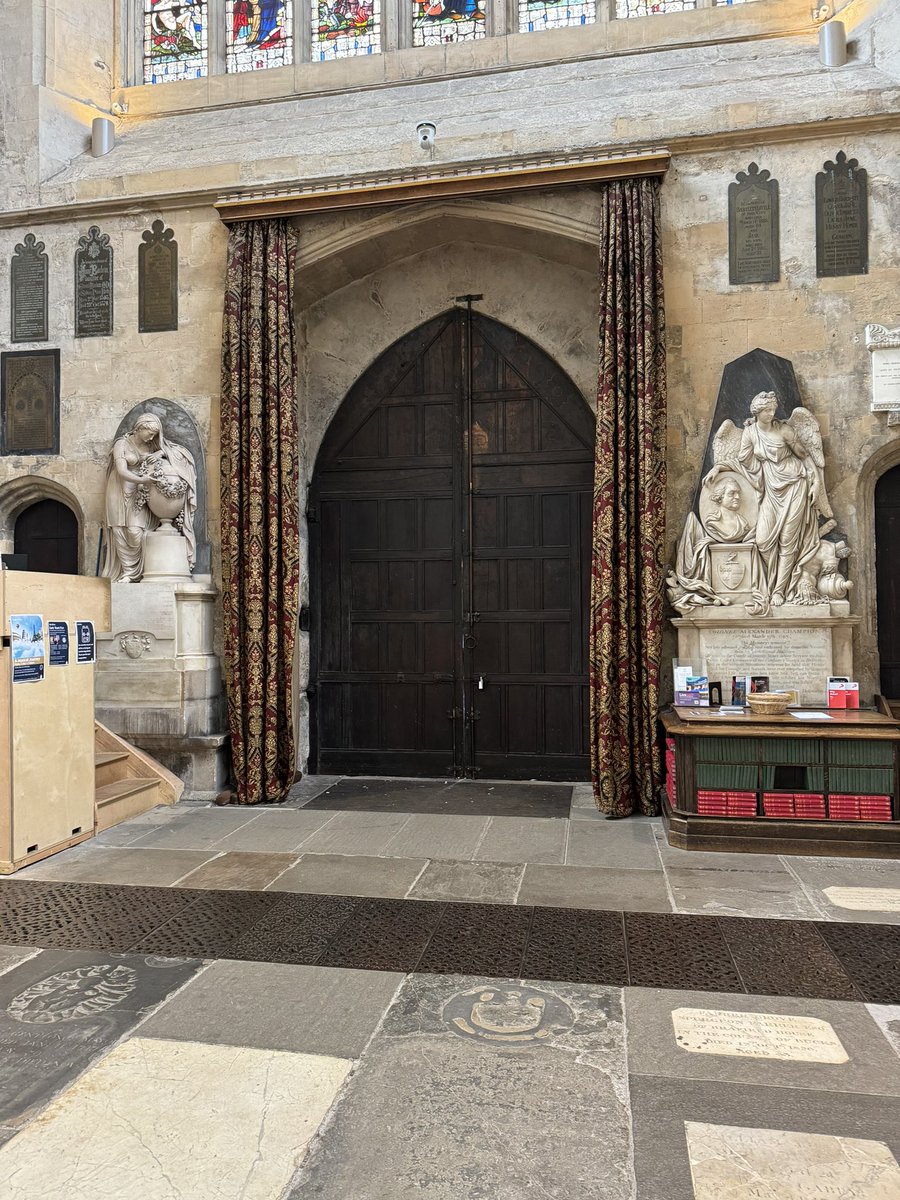 #AdoorableThursday #Bathabbey
Beautiful doors- Bath Abbey, England
Founded in the 7th century, it was reorganised in the10th century and rebuilt in the12th and16th centuries; major restoration work was carried out by Sir George Gilbert Scott in the 1860s.